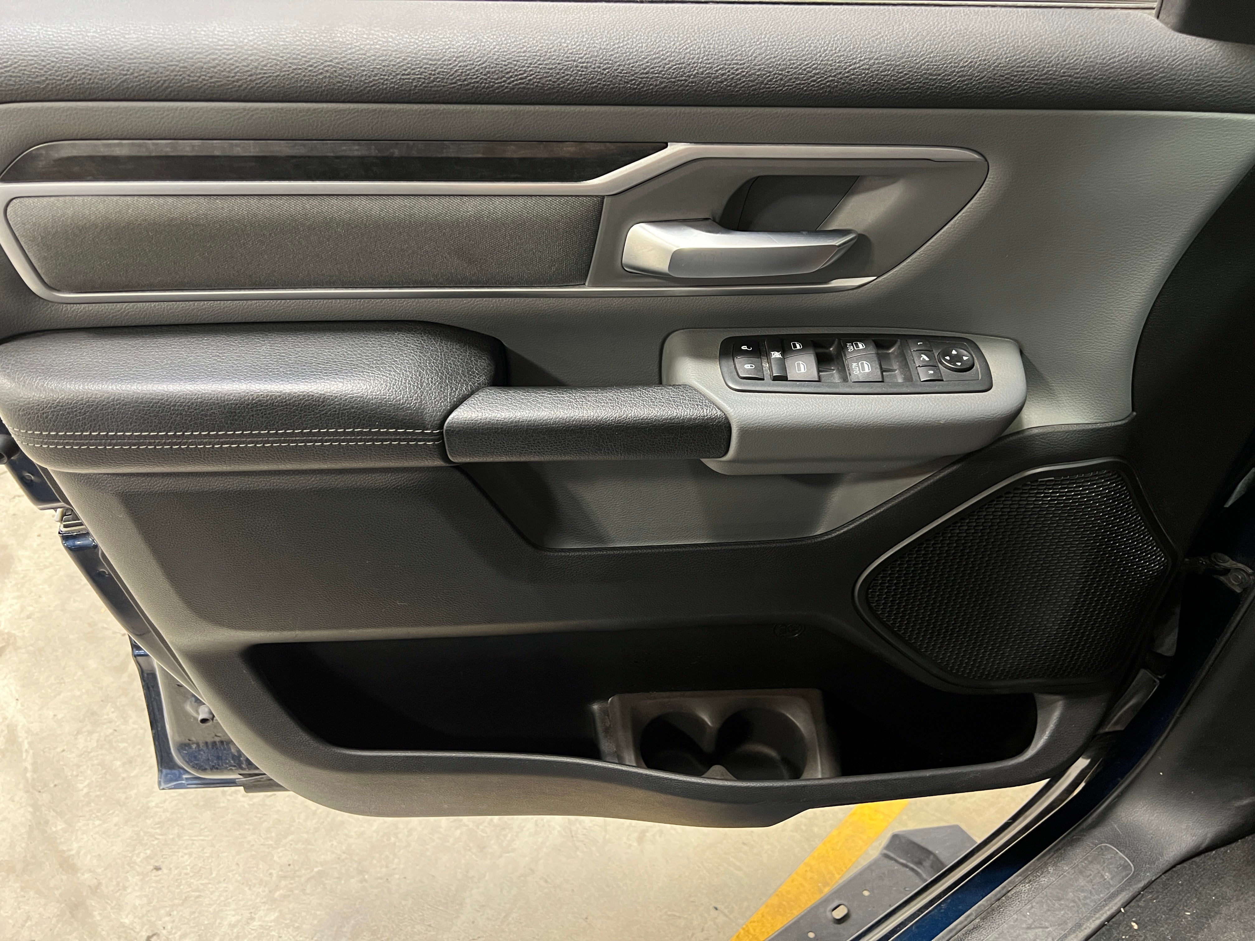ram ram 1500 pickup 2021 1C6RREFG2MN503141 image ram ram 1500 pickup 2021 1C6RREFG2MN503141 image
